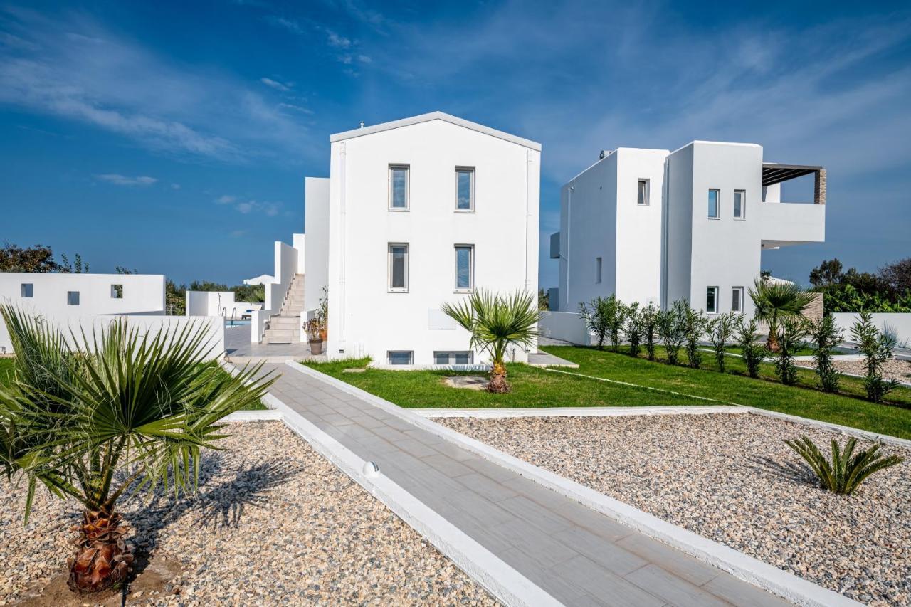 Asteria Pearl Villa 2 With Rooftop Jacuzzi Tigkaki  Bagian luar foto
