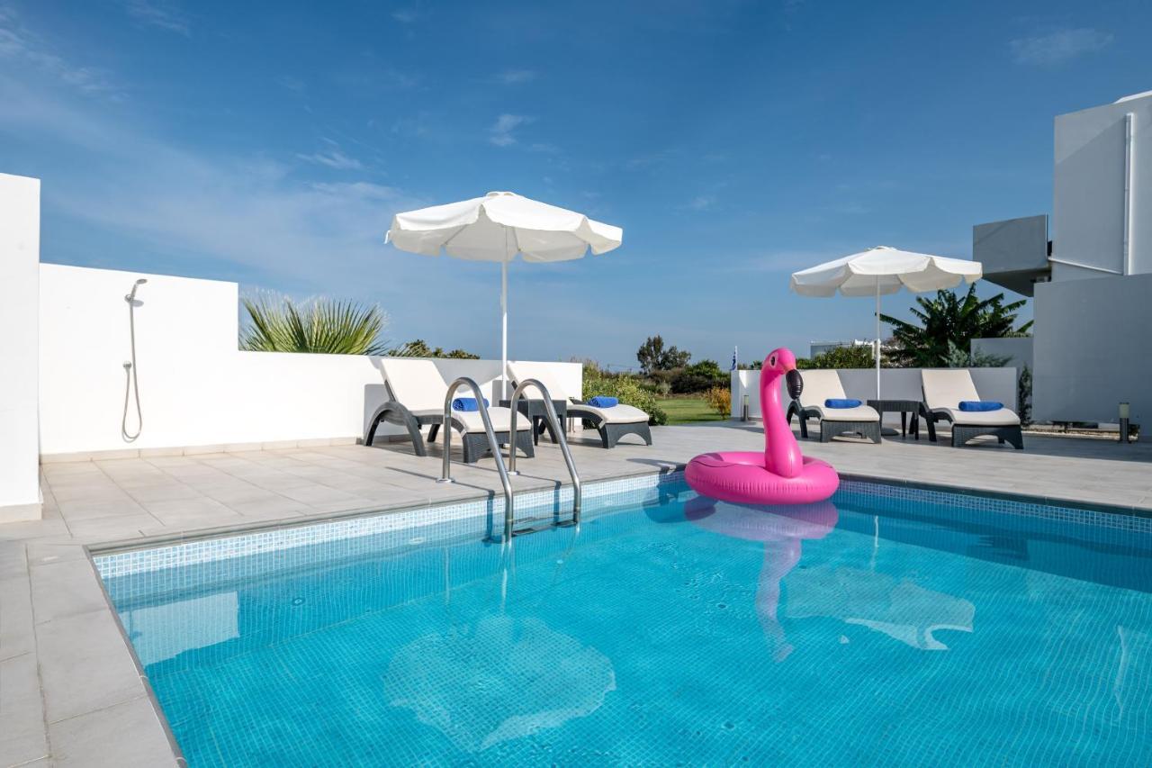 Asteria Pearl Villa 2 With Rooftop Jacuzzi Tigkaki  Bagian luar foto