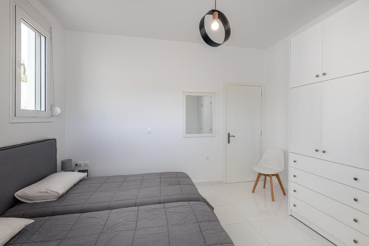 Asteria Pearl Villa 2 With Rooftop Jacuzzi Tigkaki  Bagian luar foto