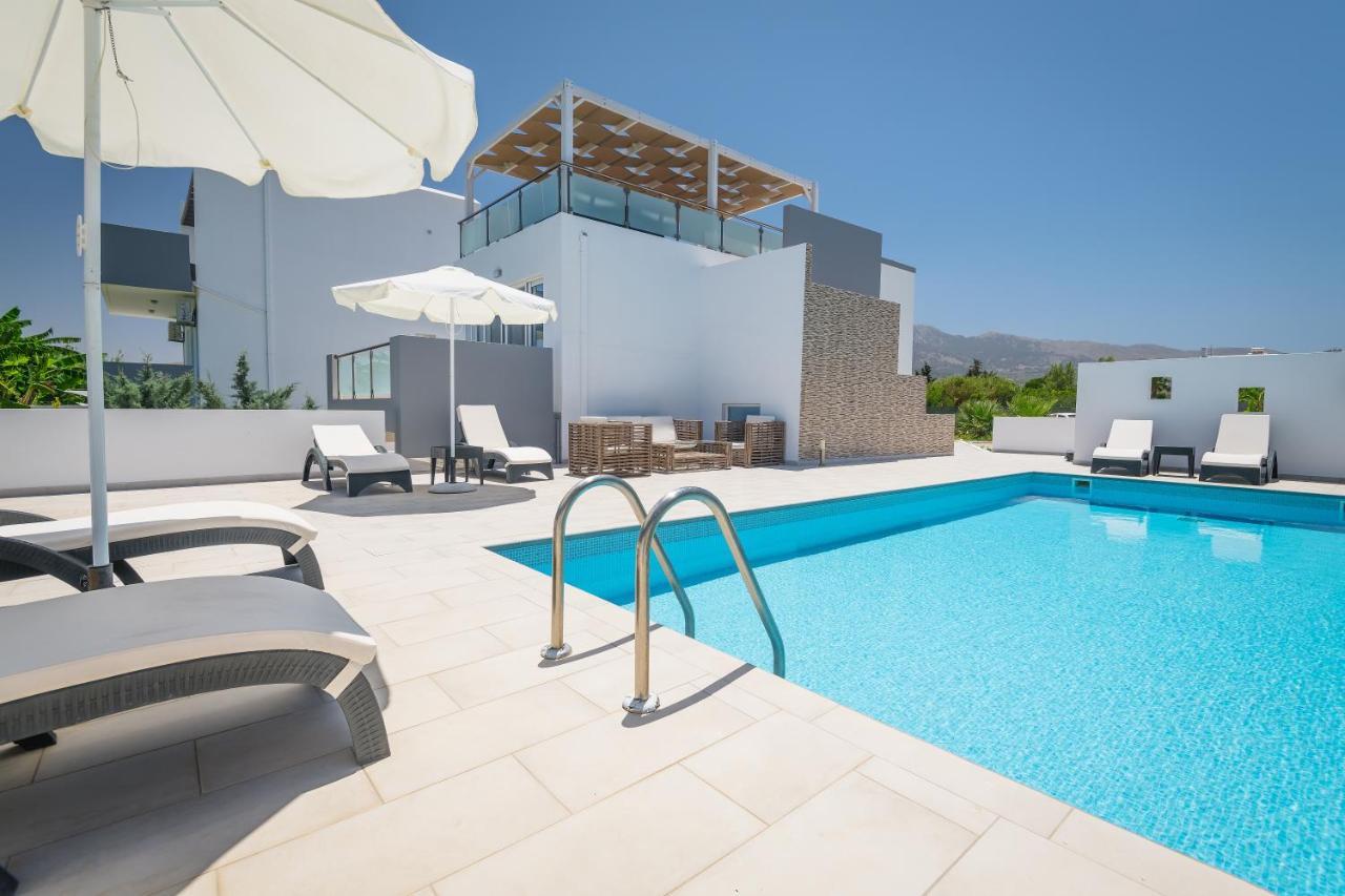 Asteria Pearl Villa 2 With Rooftop Jacuzzi Tigkaki  Bagian luar foto